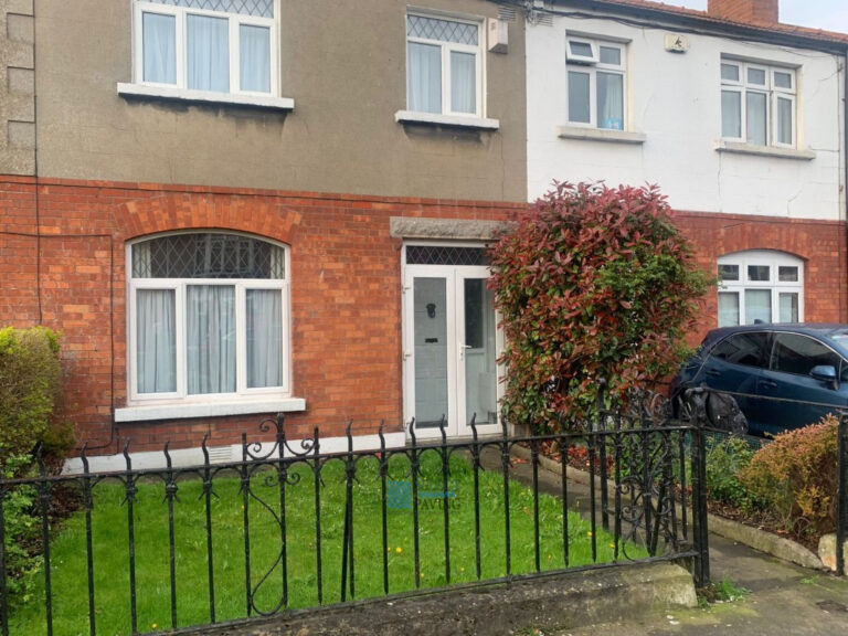 Asphalt Driveway with Cobbled Borderline and Kerbs in Inchicore, Dublin