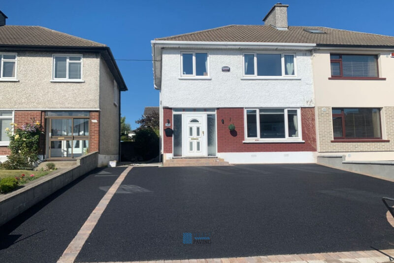 Asphalt Driveway with Rustic Cobblestone Borderline in Beaumont, Dublin