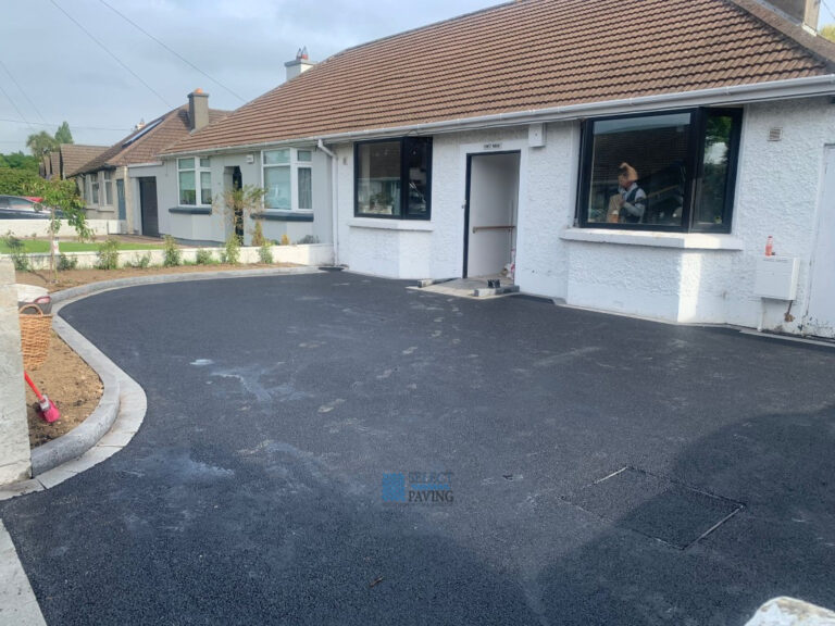 Asphalt Driveway with Silver Granite Borderline in Rathfarnham, Dublin