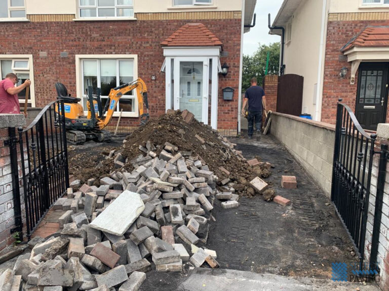 Gravel Driveway with Limestone Pathway and Granite Cobbles in Beaumont, Dublin