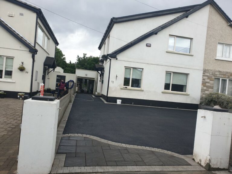 Asphalt Driveway With Cobblestone Border in Dublin