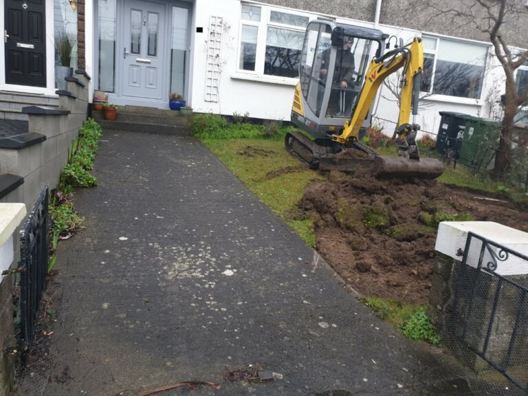 Corrib Driveway with Silver Granite Cobble Border in Coolock, Dublin