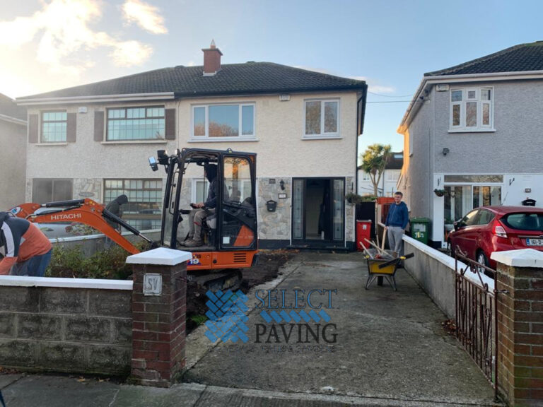 Gravel Driveway with Buff Cobblestone Apron and Pathway in Dublin