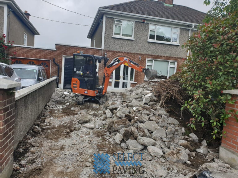 Gravel Driveway with Buff Granite Cobbles in Glasnevin, Dublin