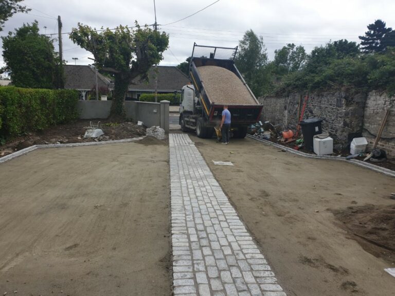 Gravel Driveway with Cobbled Pathway and Apron in Templeogue, Dublin