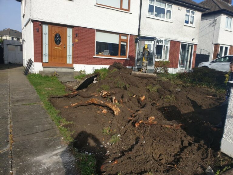 Gravel Driveway with Old Style Cobbled Pathway in Dublin