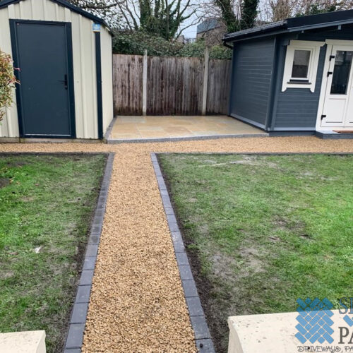 Limestone Patio with Gravel Pathway in Dublin
