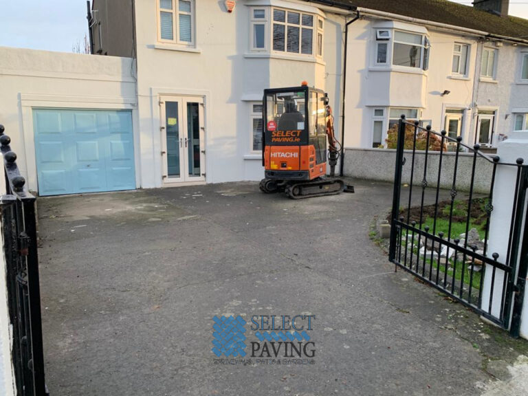 Tarmac Driveway with a Paved Apron and Doorstep